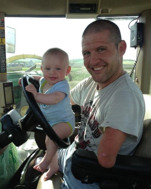 My Sister Mocked Him For Having One Arm—Now She’s Begging Him To Come Back